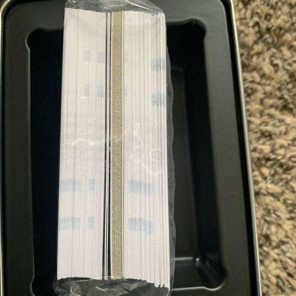 Unopened MLB TOPPS 2021 series one tin!! - Picture 6 of 8